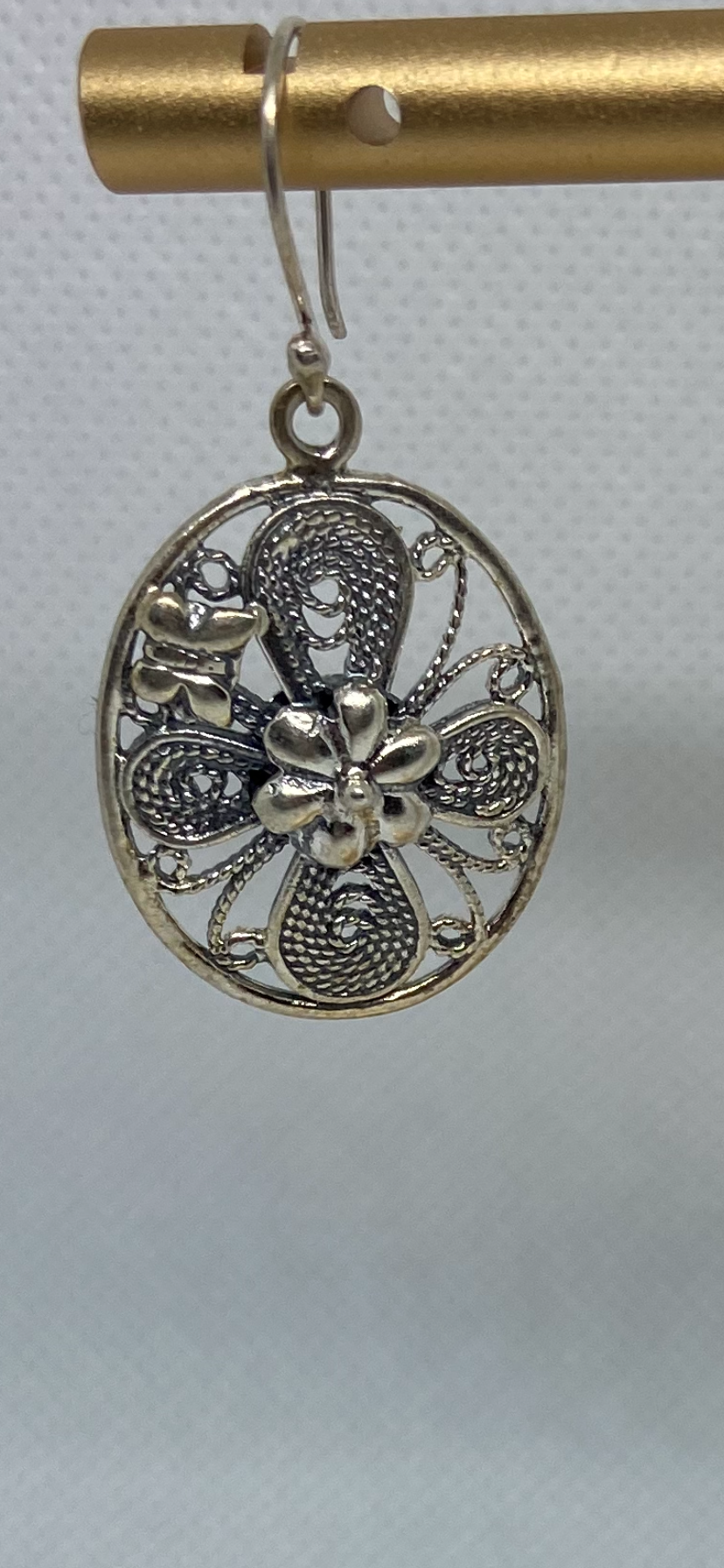 Beautiful Filigree earrings