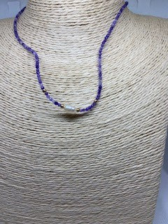 Light purple amethyst stone choker with river pearl