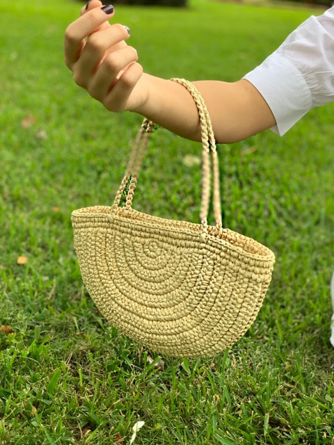 Beautiful medium purse crocheted with toquilla straw