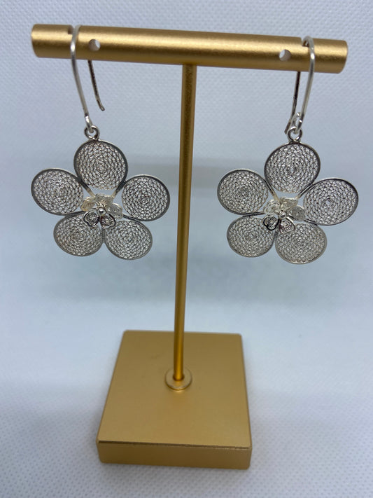 Hand made flower shape Filigree earrings